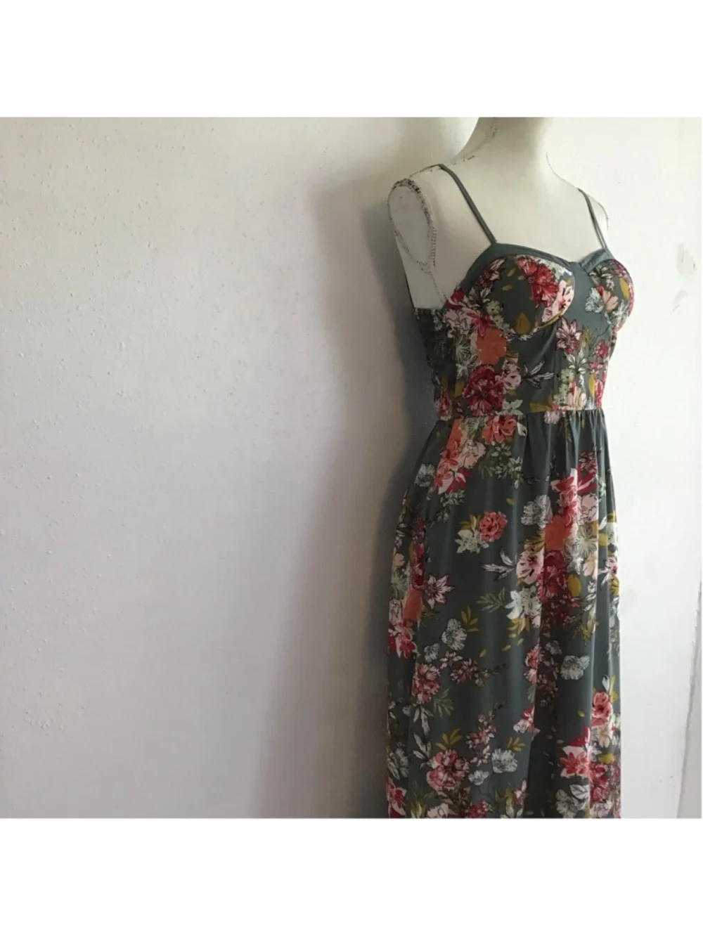 Band of the Free Women Elegant Green Floral Spaghetti Straps Maxi Dress M